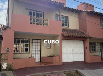Departamento · 100m² · 10 Ambientes · 1 Cochera · Duplex Tipo Casa 4 Habitaciones 2 Baños Cochera y Patio San Jose Guaymallen