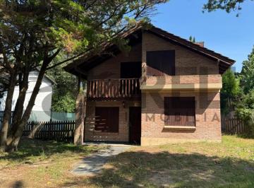 Casa · 120m² · 4 Ambientes · Venta de Casa 4 Ambientes. Barrio Norte, Villa Gesell.