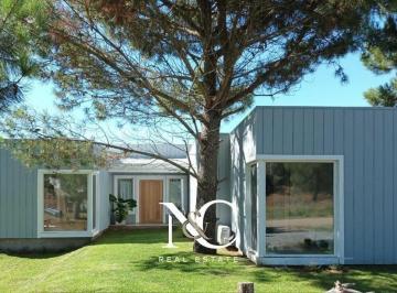 Casa · 160m² · 4 Ambientes · Casa en Venta en Costa Esmeralda Fondo Libre