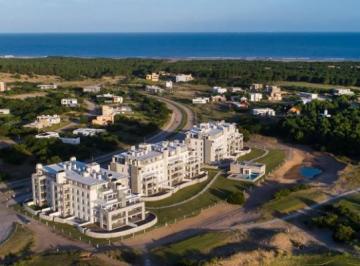 Departamento · 93m² · 4 Ambientes · 1 Cochera · Departamento - Al Golf 19
