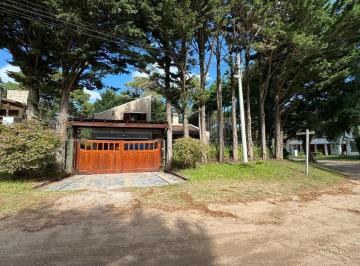 Casa · 672m² · 5 Ambientes · 1 Cochera · Casa 5 Ambientes en Venta. Zona Norte, Villa Gesell.