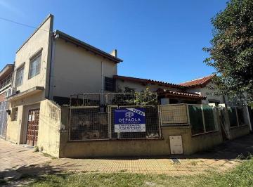 Casa · 120m² · 6 Ambientes · 1 Cochera · Venta Casa Multifamiliar 4 Dorm. Patio Garage