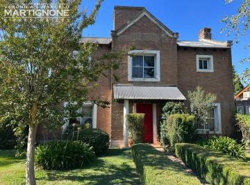 Casa · 152m² · 5 Ambientes · 2 Cocheras · Casa en Venta en Soles del Pilar