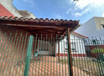 Casa · 84m² · 3 Ambientes · 1 Cochera · Casa - Victoria