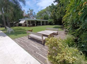 Foto · En El Corazon de Cerro de Las Rosas. Uso Residencial o Comercial