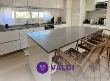 Casa · 200m² · 4 Ambientes · 2 Cocheras · Casa en Venta - Barrio Los Talas, Canning