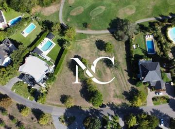 Terreno · 2473m² · Terreno Lote Doble en Venta en Abril Club de Campo