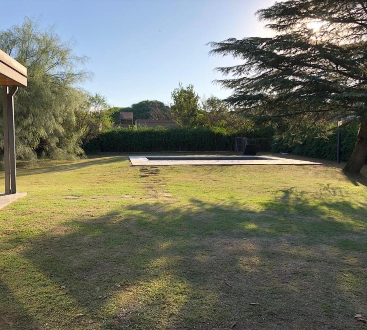 , La Herradura, Villa Allende