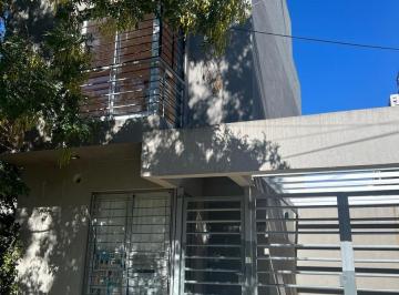 Departamento · 89m² · 4 Ambientes · 1 Cochera · Departamento Tipo Duplex en Moreno