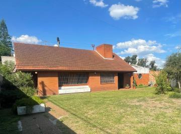 Casa de 4 ambientes, Quilmes · Venta Casa con Parque. Ezpeleta