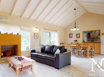 Casa · 150m² · 5 Ambientes · 1 Cochera · Casa en Venta en Pinamar Norte