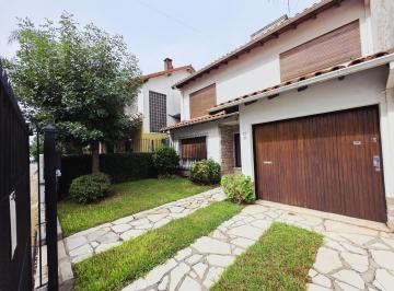 Casa · 205m² · 4 Ambientes · 2 Cocheras · Casa en Villa Ballester - Cuatro Ambientes - Venta