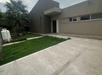Casa de 7 ambientes, Funes · Casa en Venta
