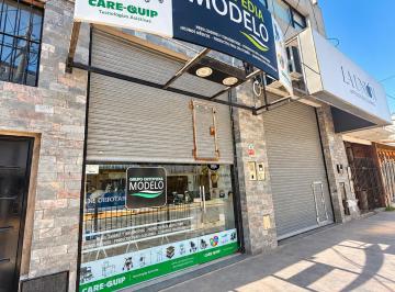 Local comercial 200m² Alquiler Canning · Local Comercial Sobre Sargento Cabral