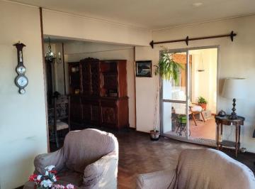 Departamento · 171m² · 5 Ambientes · 1 Cochera · Venta de Departamento 3 Dorm. con Cochera B° Alberdi