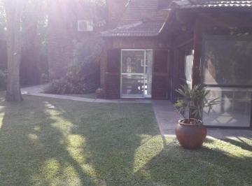 Casa · 150m² · 5 Ambientes · 2 Cocheras · Venta Casa Sobre Dos Lotes en Country Las Lajas