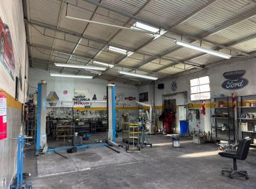Casa · 220m² · 6 Ambientes · 6 Cocheras · Galpon con Taller Mecanico Equipado Casa de 4 Ambientes