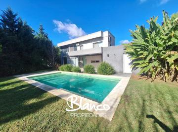 Casa · 181m² · 4 Ambientes · 2 Cocheras · Casa en Venta en La Montura, Pilar, G. B. a. Zona Norte