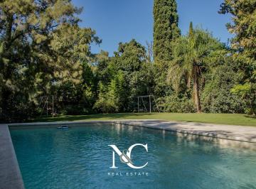 Casa · 171m² · 6 Ambientes · Casa Quinta en Venta de 6 Ambientes en Tortuguitas
