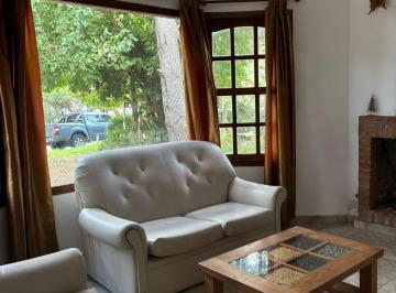 Casa · 500m² · 10 Ambientes · Permuta de Casa y 2 Duplex Sobre Lote de 500 m²