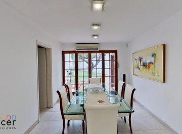 Casa · 255m² · 6 Ambientes · 2 Cocheras · Venta Casa de 6 Ambientes con Jardín y Terraza en Colegiale