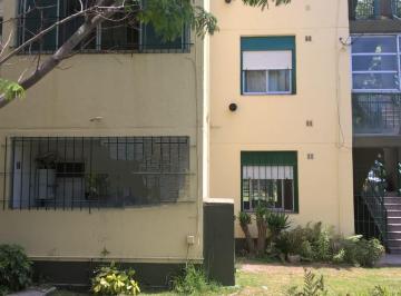 Departamento · 44m² · 3 Ambientes · 1 Cochera · Venta de Departamento 3 Amb Planta Baja