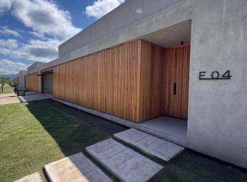 Casa · 200ha · 8 Ambientes · Casoria Casas Village Housing Premium Villa Allende Golf