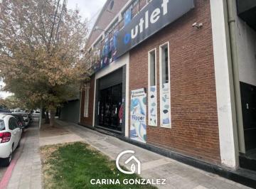 Local comercial · 210m² · Local en Cipolletti, Flor del Prado