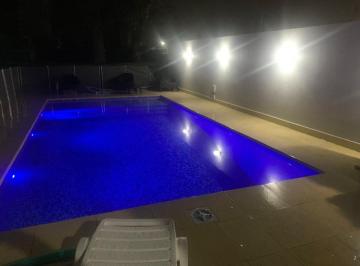 Casa · 150m² · 4 Ambientes · 2 Cocheras · Venta en Cardenal del Monte
