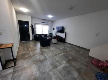 PH · 96m² · 4 Ambientes · 1 Cochera · Venta PH 4 Ambientes Cochera Munro Sin Expensas