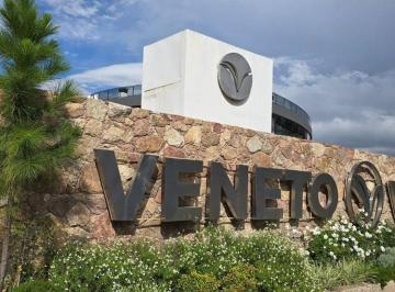 Departamento · 42m² · 2 Ambientes · 1 Cochera · Departamento Categoria Veneto Village Bº Privado