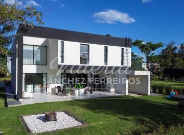 Casa · 350m² · 5 Ambientes · 2 Cocheras · Casa, Venta, Barrio Cerrado Greenville.