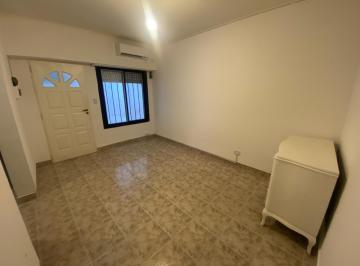 PH · 60m² · 3 Ambientes · Alquiler PH en Lanus Este Centro 2/3 Ambientes. Excelente Ubicacion