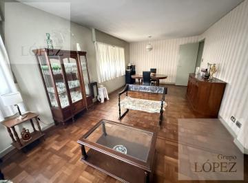Casa · 190m² · 4 Ambientes · 1 Cochera · Venta Casa 2 Plantas Florida 1 Cuadra de Av Maipu