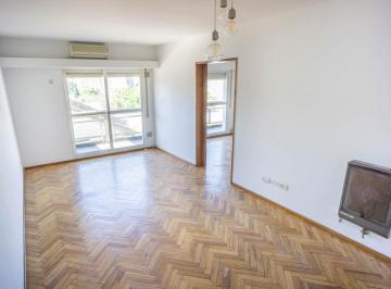 Departamento · 80m² · 4 Ambientes · Departamento - Centro