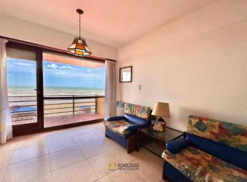 Departamento de 3 ambientes, Villa Gesell · Venta Departamento de 3 Ambientes con Cochera Frente Al Mar