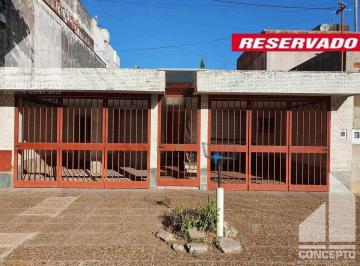 Casa · 161m² · 5 Ambientes · 2 Cocheras · Casa - Mariano Comas