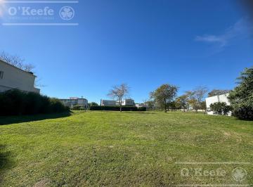 Terreno · 739m² · Lote en Venta en Greenville con Fondo Verde Orientacio Noreste - Hudson. Berazategui. Financiado