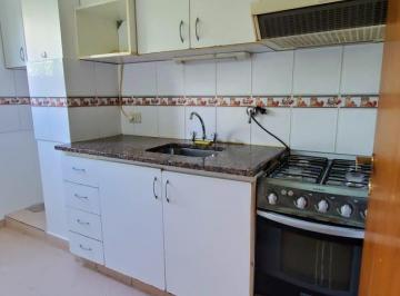 Departamento · 55m² · 3 Ambientes · 1 Cochera · Departamento en Alquiler de 2 Dormis C/cochera Desc. 9 y 59