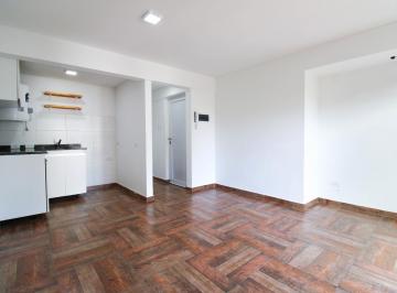 Departamento · 40m² · 2 Ambientes · Alquiler Depertamento Dos Ambientes con Balcon en Castelar Centro