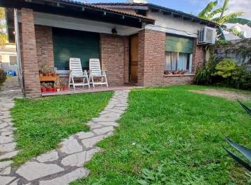 Casa · 120m² · 4 Ambientes · Casa en San Fernando a Una Cuadra de La Av.