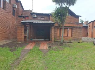 Casa de 5 ambientes, Malagueño · Alquilo Duplex Sobre Colectora. Cerrado.