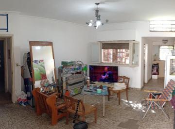 PH · 85m² · 4 Ambientes · 1 Cochera · PH en Venta - 3 Dorm. 2 Baños - Cochera - 140 m² - La Plata