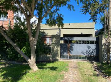 Casa de 3 ambientes, La Plata · Casa con Gran Potencial de 2 Dorm. en Venta en City Bell
