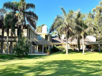 Casa de 6 ambientes, Escobar · Excelente Propiedad Sobre 8 Lotes en Venta en Miraflores