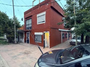 Casa · 72m² · 5 Ambientes · Venta Vivienda en Block Multifamiliar 5 Ambientes, Villa Celina