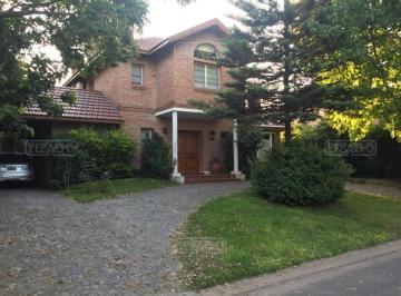 Casa · 260m² · 4 Ambientes · Casa en Venta Ubicado en Maschwitz Privado, Escobar y Alrededores