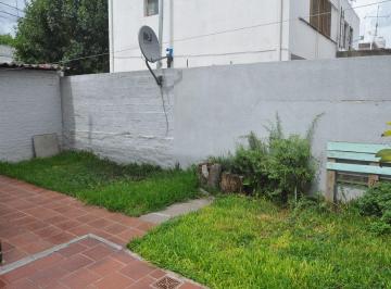 PH · 76m² · 4 Ambientes · 1 Cochera · Venta PH 4 Amb con Cochera, Jardín y Parrilla