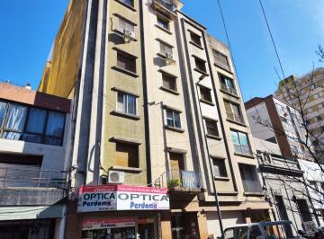 Departamento · 184m² · 7 Ambientes · 1 Cochera · Venta Departamento Semipiso Centro 5 Dorm Cochera