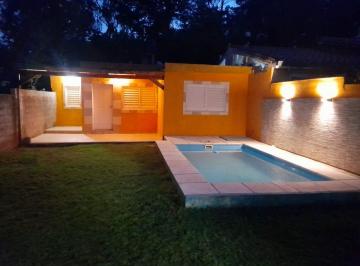 Casa · 93m² · 5 Ambientes · 1 Cochera · Venta Casa Villa Ani Mi 2 Dorm Pileta